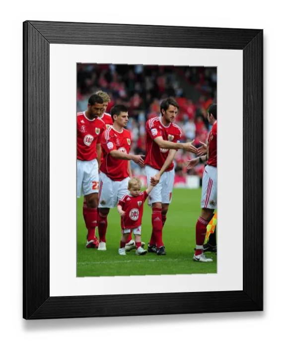 Framed Print : Championship Showdown: Bristol City vs Hull City at Ashton Gate Stadium (07 / 05 / 2011) Framed Print : Championship Showdown: Bristol City vs Hull City at Ashton Gate Stadium (07 / 05 / 2011)