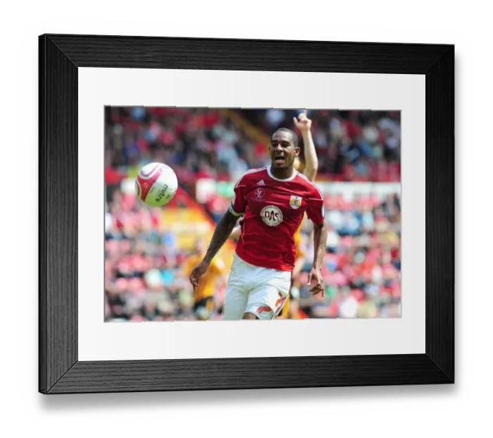 Framed Print : Marvin Elliott of Bristol City in Action against Hull City - Championship Clash at Ashton Gate Stadium (07 / 05 / 2011) Framed Print : Marvin Elliott of Bristol City in Action against Hull City - Championship Clash at Ashton Gate Stadium (07 / 05 / 2011)
