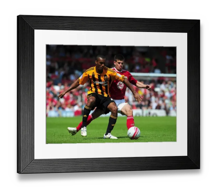 Framed Print : Battling for Supremacy: Joe Edwards vs. Jay Simpson in the Championship Clash between Bristol City and Hull City (07 / 05 / 2011)