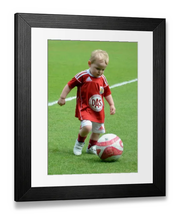 Framed Print : Bristol City vs Hull City: A Football Rivalry - Season 10-11 Framed Print : Bristol City vs Hull City: A Football Rivalry - Season 10-11