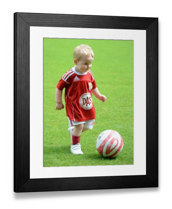Framed Print : Bristol City vs Hull City: 2010-11 Football Showdown - Season 10-11 Framed Print : Bristol City vs Hull City: 2010-11 Football Showdown - Season 10-11