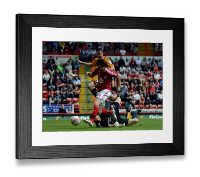 Framed Print : Bristol City vs Hull City: Football Showdown - Season 10-11