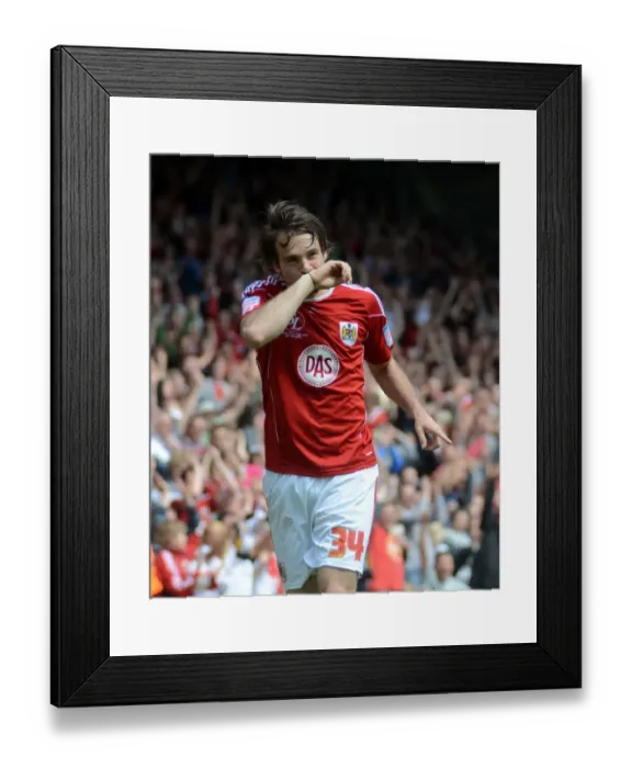 Framed Print : Brett Pitman's Double: Champion Moment - Bristol City's Thrilling Victory over Hull City (07-05-2011)