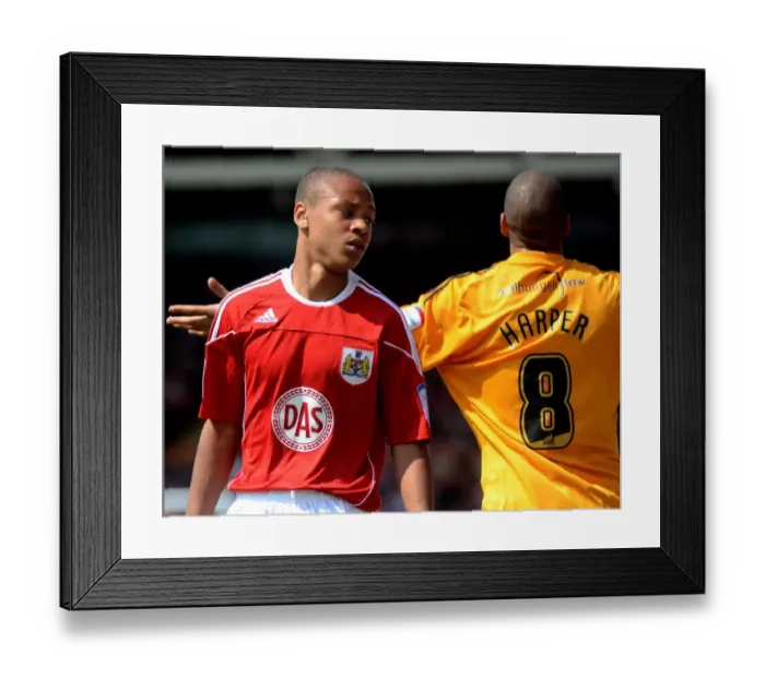 Framed Print : Bristol City vs Hull City: 2010-11 Football Showdown - Season 10-11 Framed Print : Bristol City vs Hull City: 2010-11 Football Showdown - Season 10-11