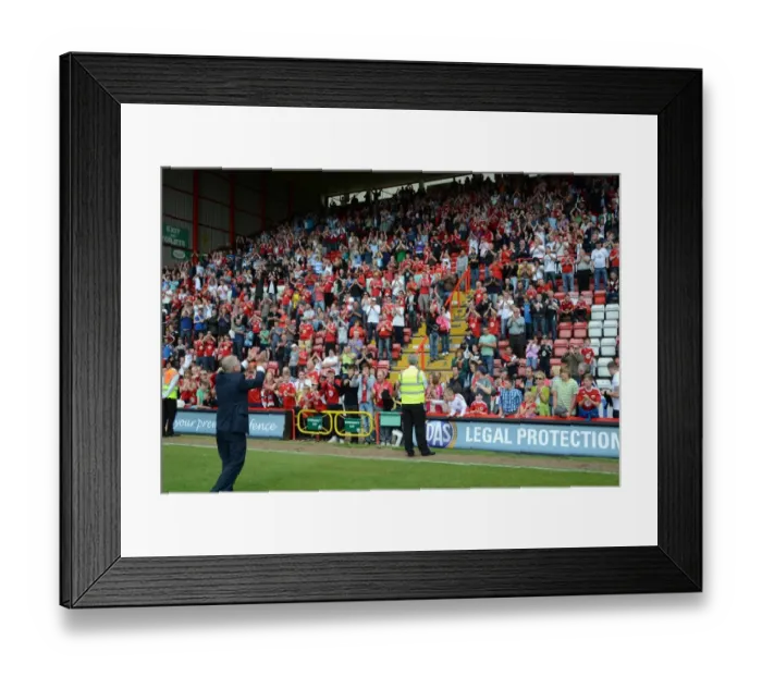 Framed Print : Football Rivalry: Bristol City vs Hull City - Season 10-11
