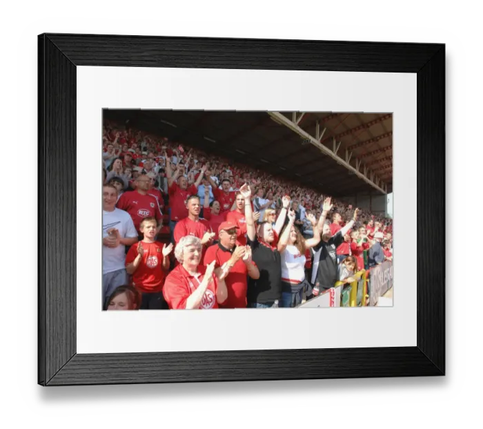 Framed Print : Fans-Promotion Framed Print : Fans-Promotion