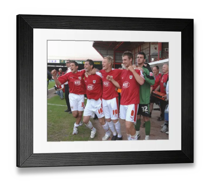 Framed Print : Bristol City FC: Celebrating Promotion to the Championship Framed Print : Bristol City FC: Celebrating Promotion to the Championship