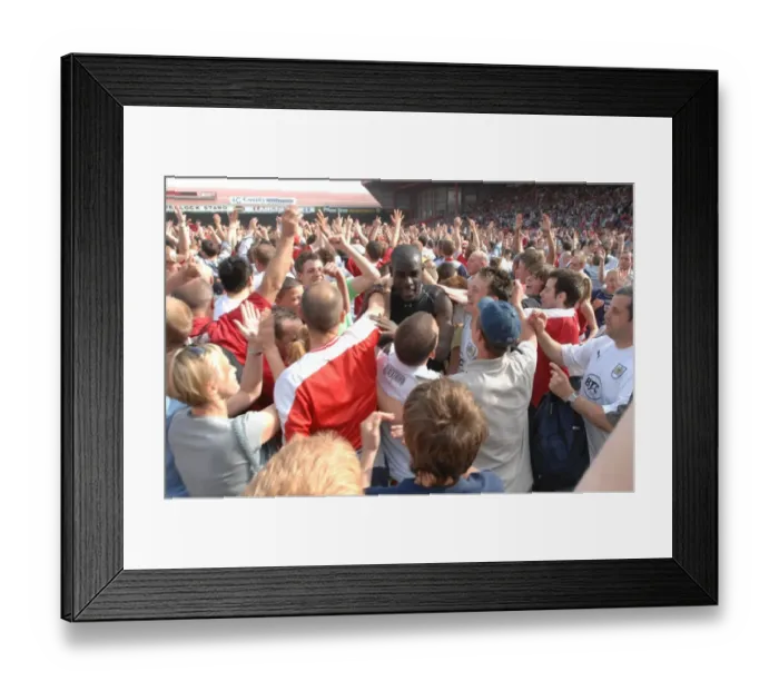 Framed Print : Enoch Showunmi-Promotion Framed Print : Enoch Showunmi-Promotion