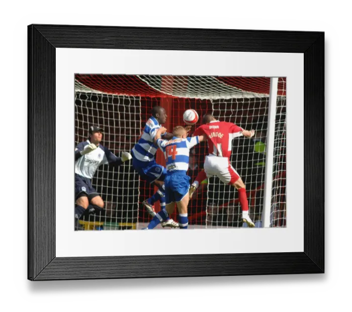 Framed Print : Michael McIndoe in Action Against QPR for Bristol City Framed Print : Michael McIndoe in Action Against QPR for Bristol City
