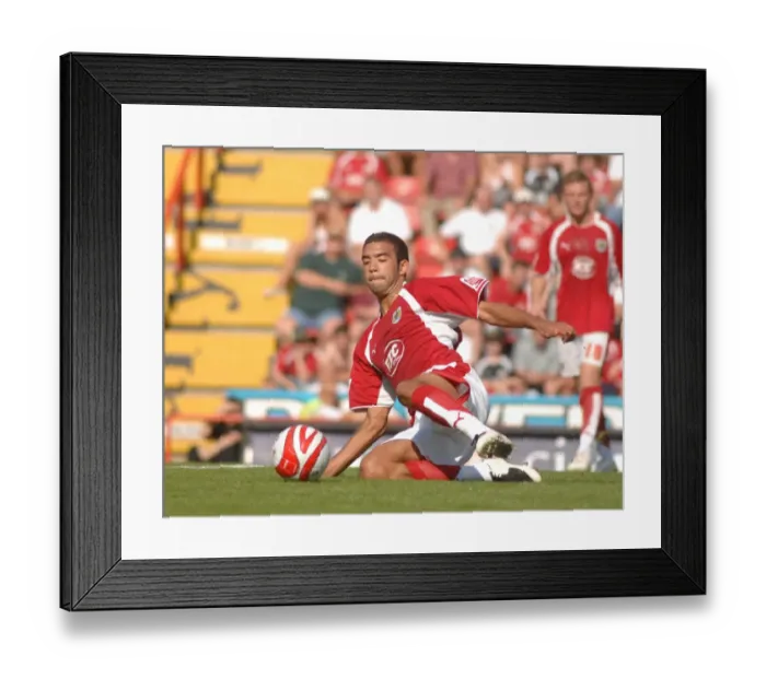 Framed Print : Bristol City vs QPR: Action Moment with Liam Fontaine Framed Print : Bristol City vs QPR: Action Moment with Liam Fontaine