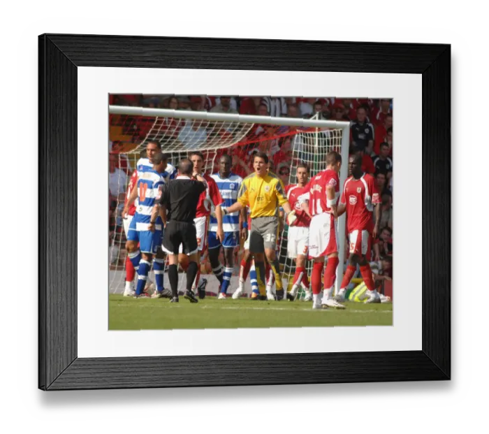 Framed Print : Bristol City vs QPR: Stephen Henderson in Action Framed Print : Bristol City vs QPR: Stephen Henderson in Action