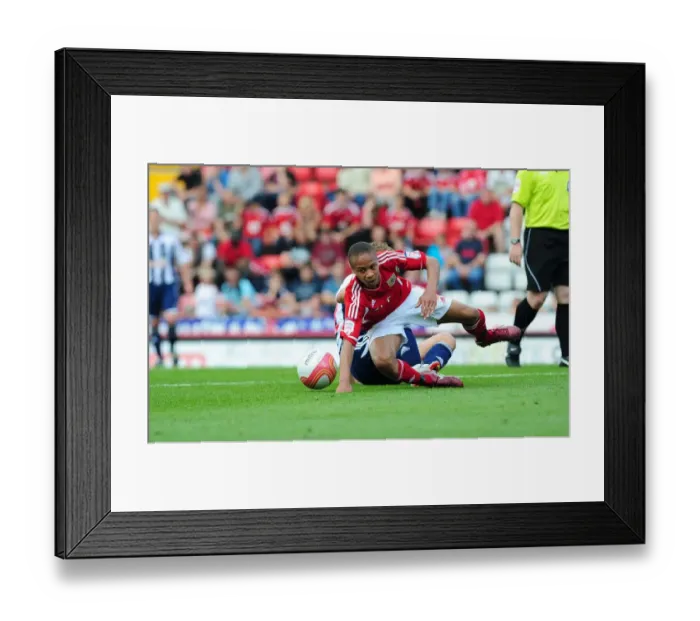 Framed Print : Bobby Reid vs. James Morrison: A Championship Battle for Possession - Bristol City vs. West Brom, 2011