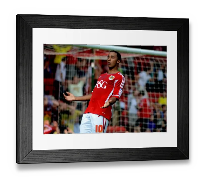 Framed Print : Nicky Maynard's Stunner: Championship Showdown between Bristol City and West Brom, 2011 Framed Print : Nicky Maynard's Stunner: Championship Showdown between Bristol City and West Brom, 2011