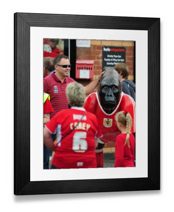 Framed Print : Bristol City vs. West Brom: A Football Rivalry - Season 11-12 Framed Print : Bristol City vs. West Brom: A Football Rivalry - Season 11-12