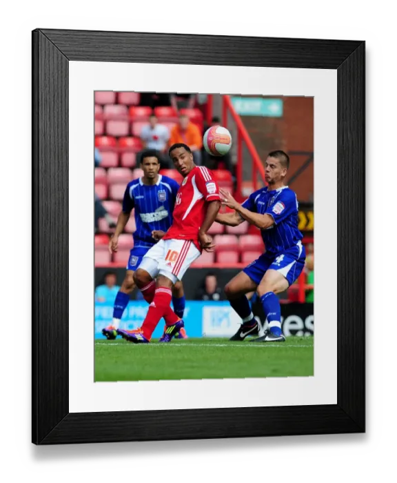 Framed Print : Nicky Maynard Scores Past Ivar Ingimarsson: Bristol City vs Ipswich Town, Championship 2011