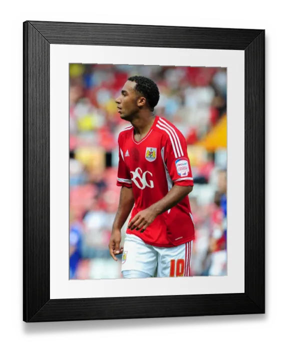 Framed Print : Nicky Maynard Strikes for Bristol City Against Ipswich Town in Championship Match, 2011