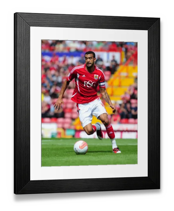 Framed Print : Bristol City's Liam Fontaine in Action at Ashton Gate Stadium: Championship Clash Against Ipswich Town (2011)