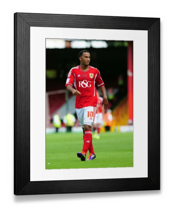 Framed Print : Nicky Maynard Strikes for Bristol City: Championship Clash Against Ipswich Town (06 / 08 / 2011) Framed Print : Nicky Maynard Strikes for Bristol City: Championship Clash Against Ipswich Town (06 / 08 / 2011)