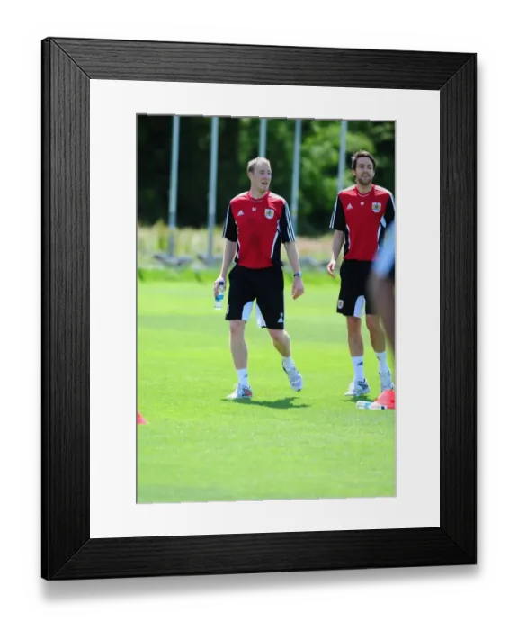 Framed Print : Bristol Citys David Clarkson and Bristol Citys Cole Skuse share a joke Framed Print : Bristol Citys David Clarkson and Bristol Citys Cole Skuse share a joke