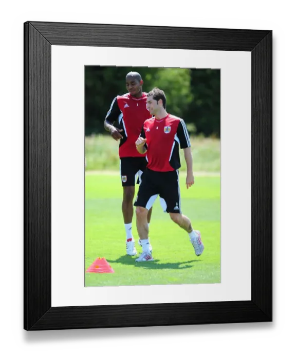 Framed Print : Bristol Citys Jamie McAllister and Bristol Citys Marvin Elliott catch up Framed Print : Bristol Citys Jamie McAllister and Bristol Citys Marvin Elliott catch up