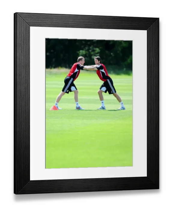 Framed Print : Bristol City Football Club: David Clarkson and Cole Skuse in Pre-season Training Focus Framed Print : Bristol City Football Club: David Clarkson and Cole Skuse in Pre-season Training Focus
