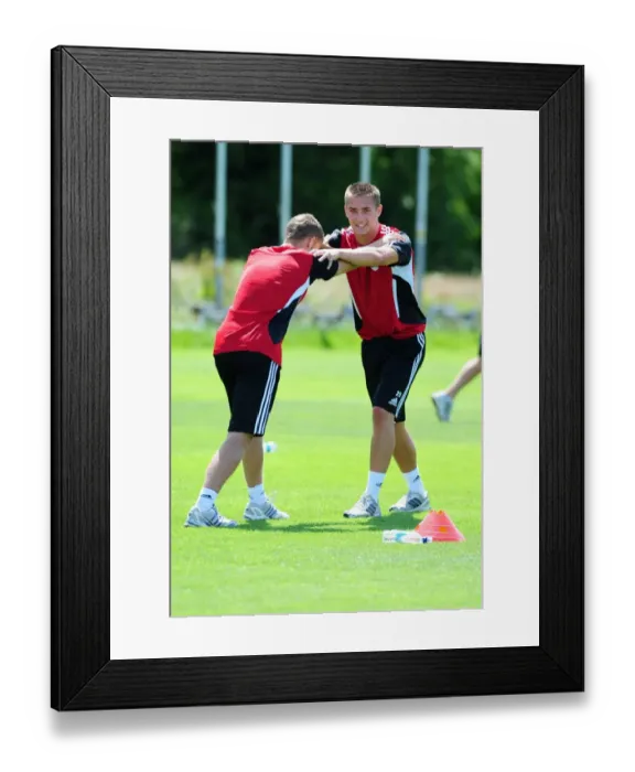 Framed Print : Bristol Citys Danny Ball and Bristol Citys Henry Muggeridge
