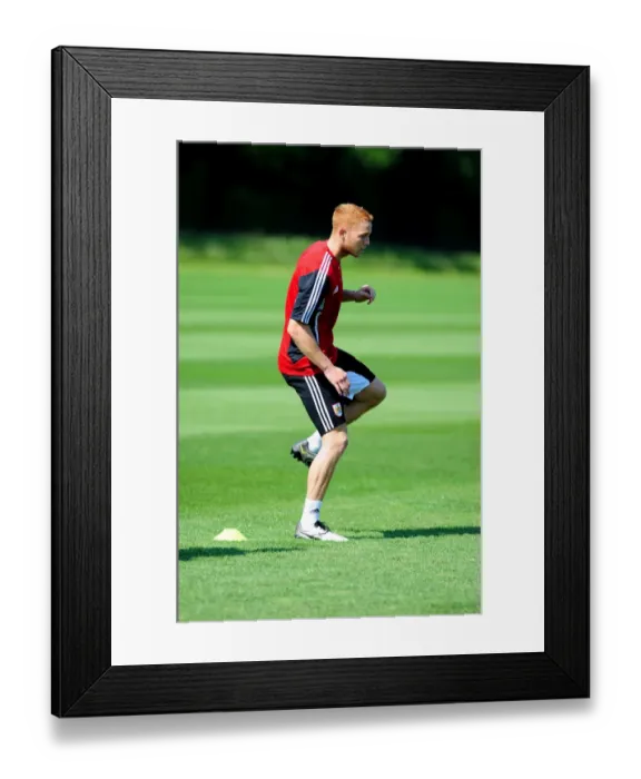 Framed Print : Bristol City's Ryan Taylor: Preparing for Intense Football Club Pre-Season Training Framed Print : Bristol City's Ryan Taylor: Preparing for Intense Football Club Pre-Season Training