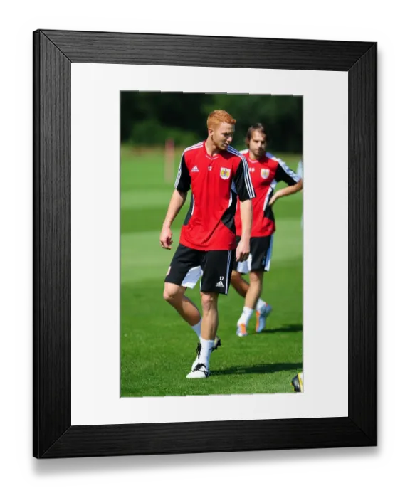Framed Print : Ryan Taylor of Bristol City: Preparing for Intense Football Training Framed Print : Ryan Taylor of Bristol City: Preparing for Intense Football Training