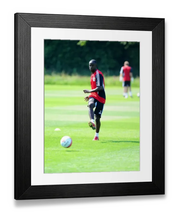 Framed Print : Albert Adomah's Unwavering Focus: Pre-Season Training with Bristol City Framed Print : Albert Adomah's Unwavering Focus: Pre-Season Training with Bristol City
