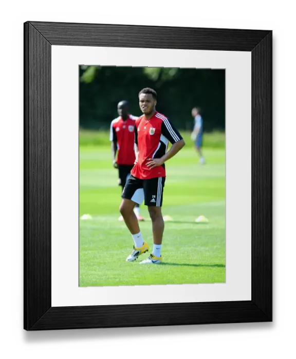 Framed Print : Bristol City's Aaron Holland in Focus: Pre-Season Training Intensity Framed Print : Bristol City's Aaron Holland in Focus: Pre-Season Training Intensity