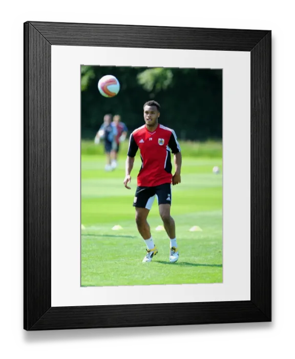 Framed Print : Bristol Citys Aaron Hollaway Framed Print : Bristol Citys Aaron Hollaway