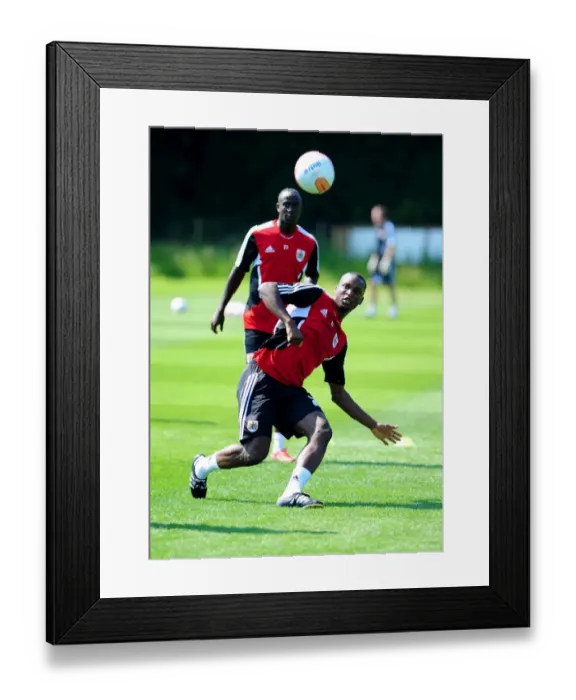 Framed Print : Bristol City's Kalifa Cisse: Pre-Season Training Intensity Framed Print : Bristol City's Kalifa Cisse: Pre-Season Training Intensity
