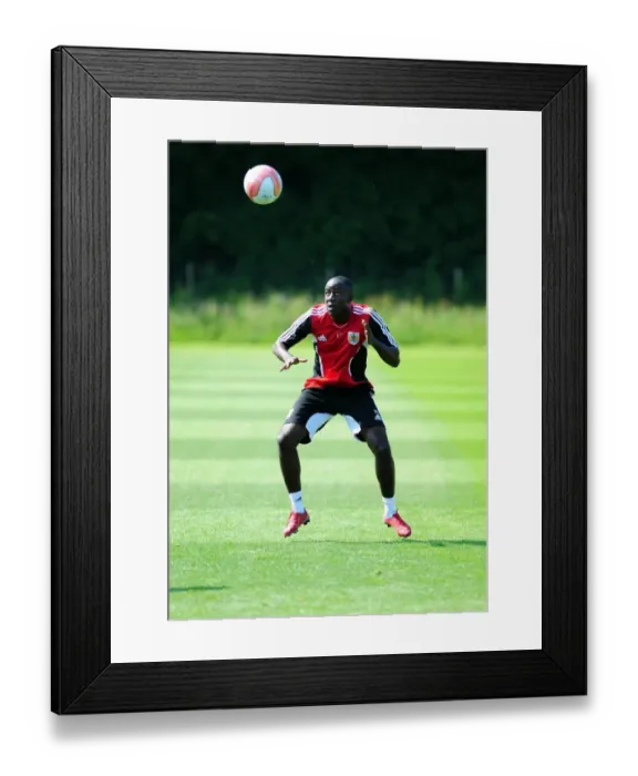 Framed Print : Bristol City's Albert Adomah in Focus: Pre-Season Training Intensity
