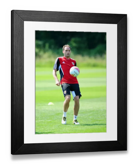 Framed Print : Bristol Citys Nicky Hunt Framed Print : Bristol Citys Nicky Hunt