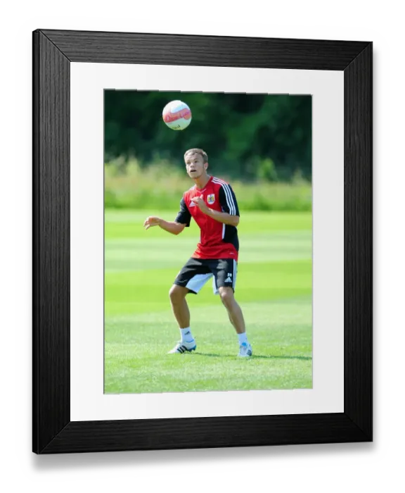 Framed Print : Henry Muggeridge of Bristol City: Focused and Determined during Pre-season Training