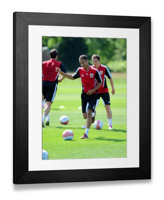 Framed Print : Bobby Reid: Brilliant Focus at Bristol City's Pre-Season Training Framed Print : Bobby Reid: Brilliant Focus at Bristol City's Pre-Season Training