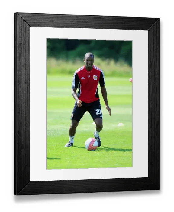 Framed Print : Bristol City FC: Kalifa Cisse's Unyying Determination in Pre-Season Training