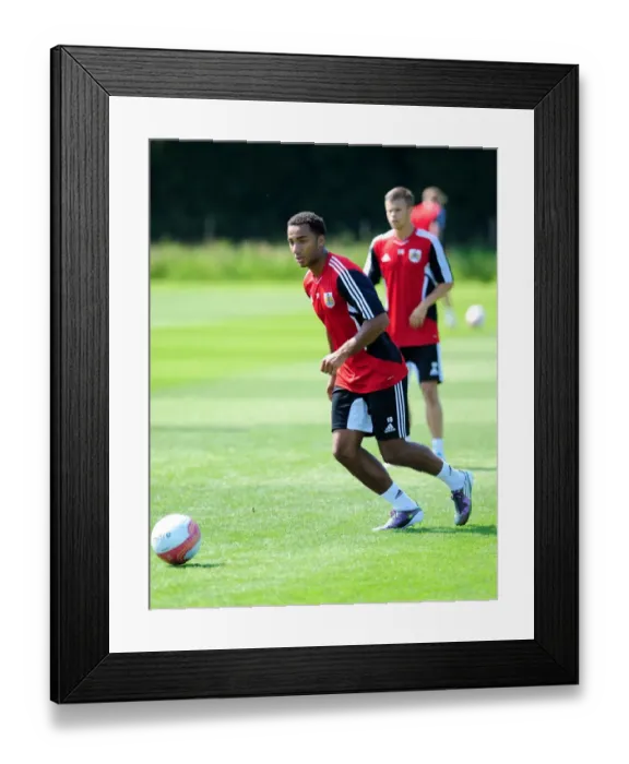 Framed Print : Bristol City Football Club: Nicky Maynard's Unwavering Focus during Pre-Season Training