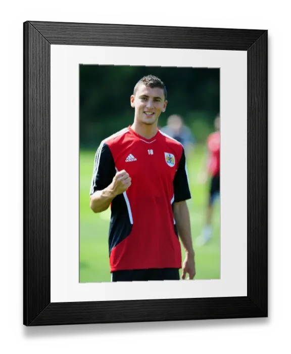 Framed Print : Bristol City's James Wilson: Pre-Season Training Intensity
