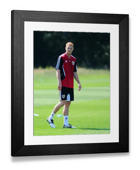 Framed Print : Ryan Taylor of Bristol City: Gearing Up for Intense Pre-Season Training Framed Print : Ryan Taylor of Bristol City: Gearing Up for Intense Pre-Season Training