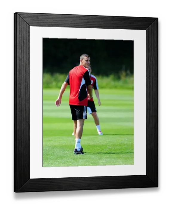 Framed Print : Gearing Up: James Wilson's Intense Pre-Season Training with Bristol City Framed Print : Gearing Up: James Wilson's Intense Pre-Season Training with Bristol City
