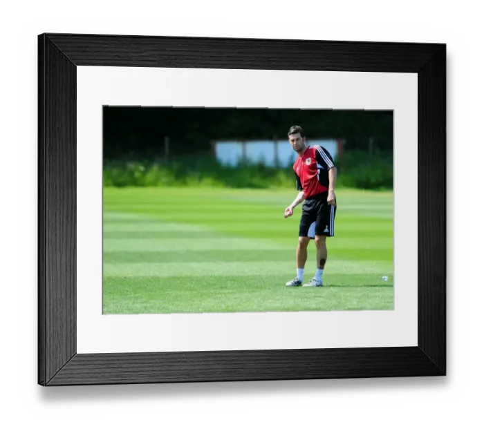 Framed Print : Jamie McAllister: Unwavering Focus during Bristol City's Pre-Season Training