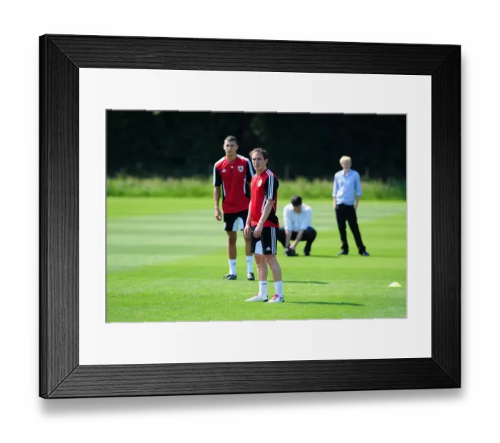 Framed Print : Neil Kilkenny: Bracing Focus during Bristol City's Pre-season Training