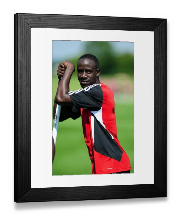 Framed Print : Albert Adomah's Unwavering Focus: Pre-season Training with Bristol City