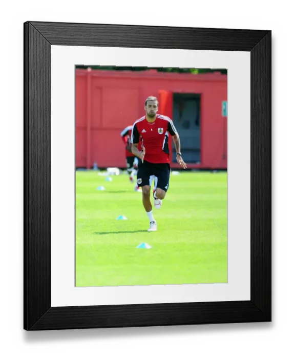 Framed Print : Bristol City's Liam Fontaine Gears Up for Pre-Season Training Framed Print : Bristol City's Liam Fontaine Gears Up for Pre-Season Training
