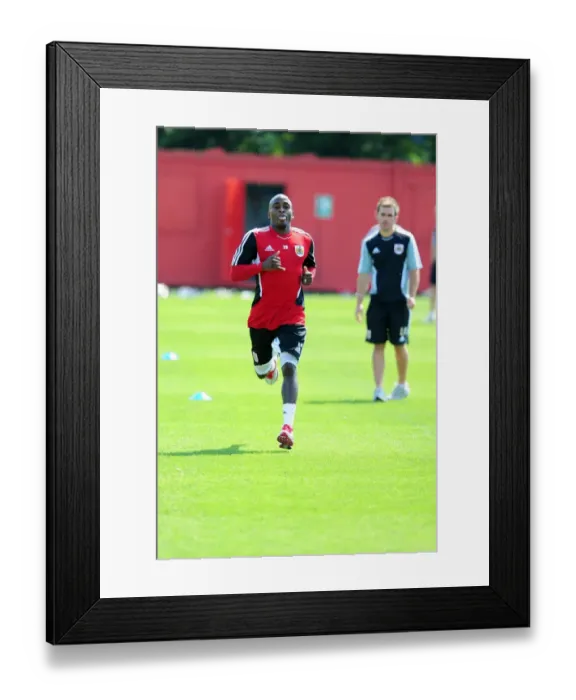 Framed Print : Bristol City's Jamal Campbell-Ryce in Focus: Pre-Season Training Intensity Framed Print : Bristol City's Jamal Campbell-Ryce in Focus: Pre-Season Training Intensity