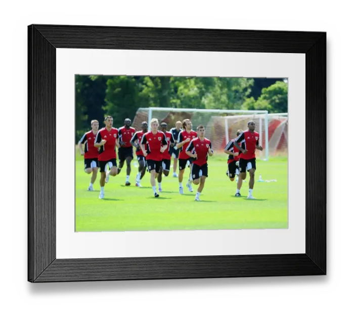 Framed Print : Gearing Up: Intense Pre-season Training with Bristol City First Team (2011-12) Framed Print : Gearing Up: Intense Pre-season Training with Bristol City First Team (2011-12)