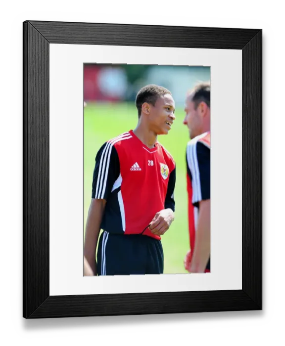 Framed Print : Bobby Reid's Unyielding Spirit: Braving the Elements in Bristol City's Pre-Season Training Framed Print : Bobby Reid's Unyielding Spirit: Braving the Elements in Bristol City's Pre-Season Training