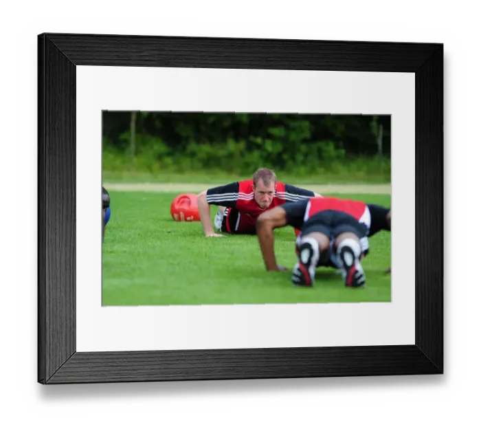 Framed Print : David Clarkson of Bristol City: Intense Concentration in Pre-Season Training Framed Print : David Clarkson of Bristol City: Intense Concentration in Pre-Season Training