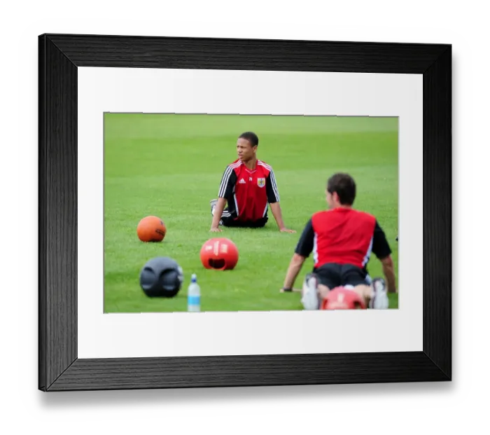 Framed Print : Bobby Reid: Brilliantly Focused in Bristol City's Pre-Season Training Framed Print : Bobby Reid: Brilliantly Focused in Bristol City's Pre-Season Training